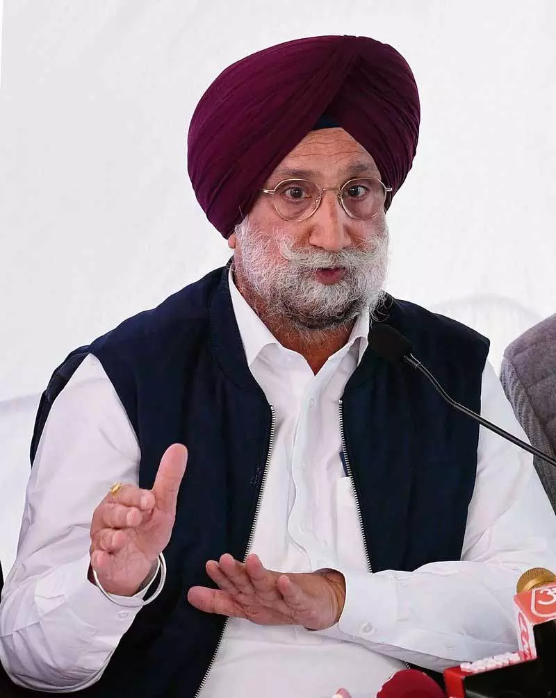 पार्टी में अनुशासनहीनता पर लगाम लगाएं, इससे पहले कि बहुत देर हो जाए: Randhawa पार्टी में अनुशासनहीनता पर लगाम लगाएं, इससे पहले कि बहुत देर हो जाए: Randhawa