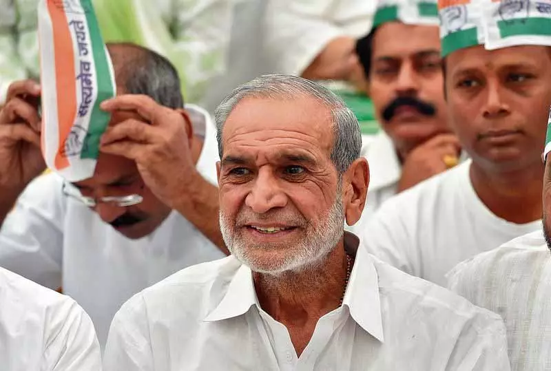 Sajjan Kumar के खिलाफ सजा पर कोर्ट ने फैसला सुरक्षित रखा Sajjan Kumar के खिलाफ सजा पर कोर्ट ने फैसला सुरक्षित रखा