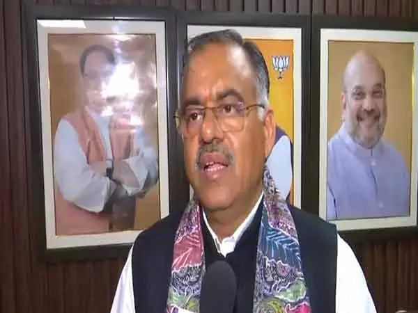 दिल्ली की डबल इंजन सरकार मिशन मोड पर काम कर रही है: BJP नेता तरुण चुग दिल्ली की डबल इंजन सरकार मिशन मोड पर काम कर रही है: BJP नेता तरुण चुग