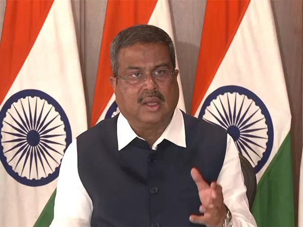 स्टालिन द्वारा PM Modi को लिखे पत्र के बाद धर्मेंद्र प्रधान ने कही ये बात स्टालिन द्वारा PM Modi को लिखे पत्र के बाद धर्मेंद्र प्रधान ने कही ये बात