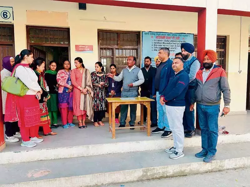 Punjab: पुरानी पेंशन योजना की बहाली के लिए अभियान शुरू Punjab: पुरानी पेंशन योजना की बहाली के लिए अभियान शुरू