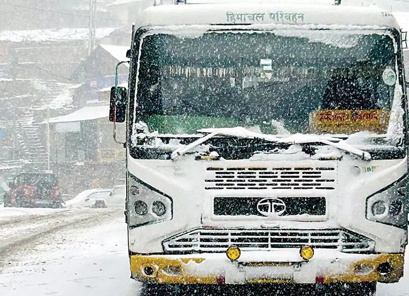 65 सडक़ें बंद, 27.67 करोड़ का नुकसान, मंडी में सबसे ज्यादा सडक़ें बाधित 65 सडक़ें बंद, 27.67 करोड़ का नुकसान, मंडी में सबसे ज्यादा सडक़ें बाधित