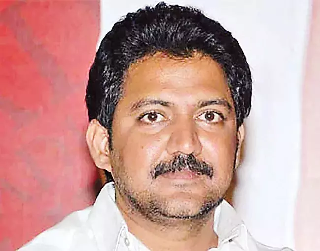 Andhra: अपहरण और धमकियों में वामसी की सीधी भूमिका Andhra: अपहरण और धमकियों में वामसी की सीधी भूमिका
