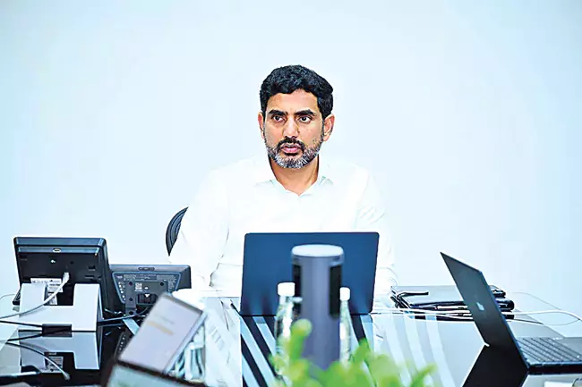 Nara Lokesh: स्कूली शिक्षा में एक ही ऐप पेश किया जाना चाहिए Nara Lokesh: स्कूली शिक्षा में एक ही ऐप पेश किया जाना चाहिए