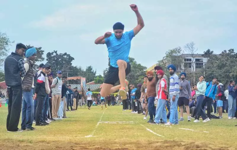 पवन, पुनीत ने GNDEC एथलेटिक्स मीट में खिताबी दौड़ लगाई पवन, पुनीत ने GNDEC एथलेटिक्स मीट में खिताबी दौड़ लगाई