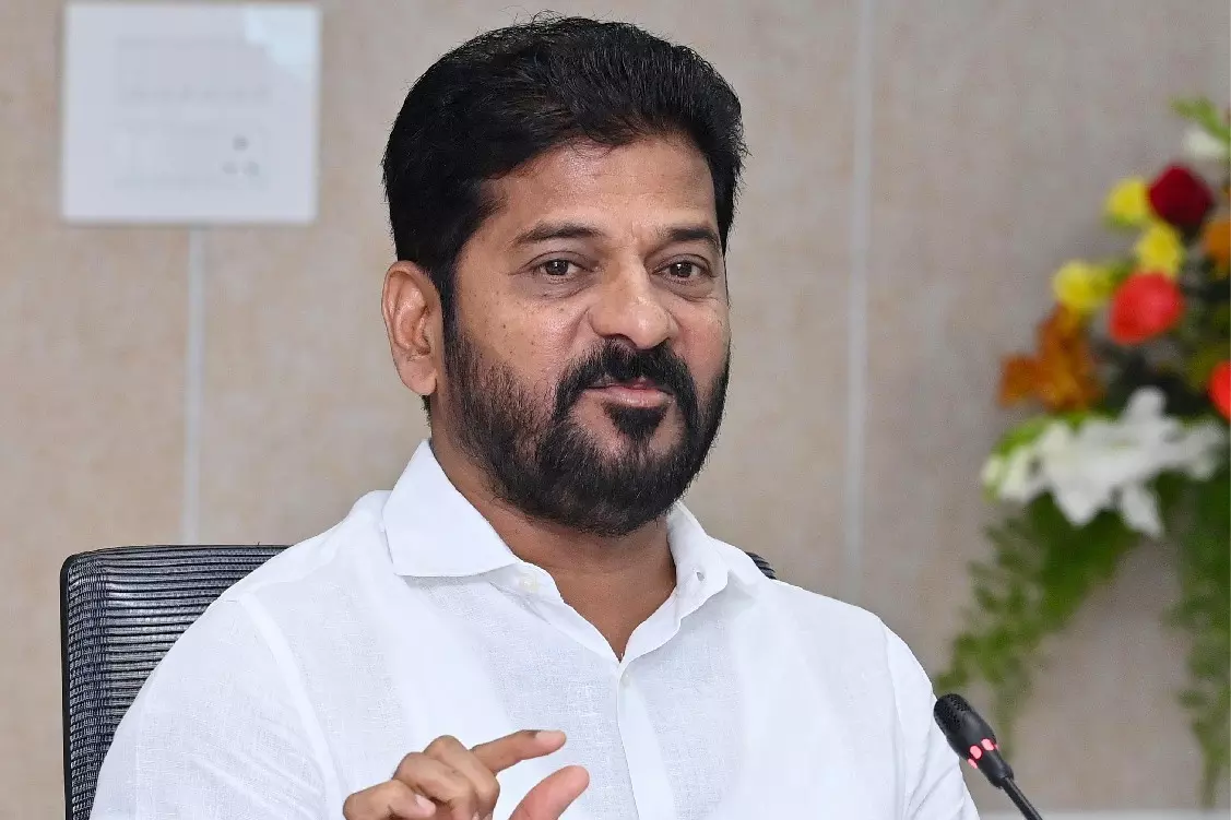 Telangana: राकेश की दुखद कहानी जिसने सीएम को भावुक कर दिया Telangana: राकेश की दुखद कहानी जिसने सीएम को भावुक कर दिया