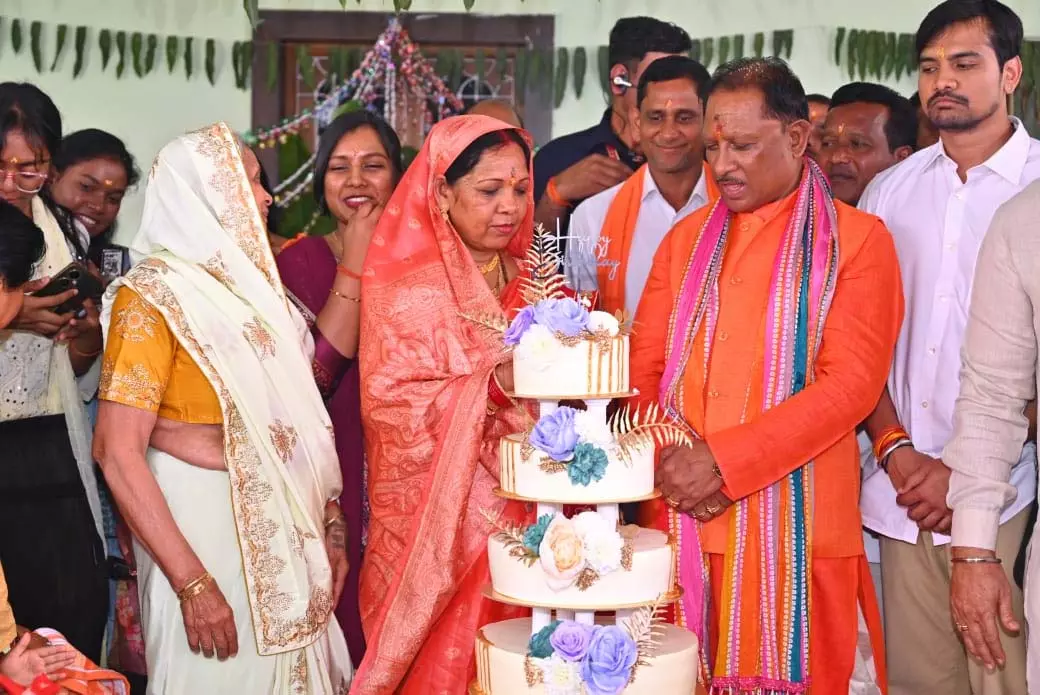 मुख्यमंत्री विष्णुदेव साय को जन्मदिवस पर आशीष देने उमड़ा जनसैलाब मुख्यमंत्री विष्णुदेव साय को जन्मदिवस पर आशीष देने उमड़ा जनसैलाब
