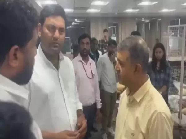 तेलंगाना: महबूबनगर में भोजन विषाक्तता के बाद 18 NMIMS छात्र अस्पताल में भर्ती तेलंगाना: महबूबनगर में भोजन विषाक्तता के बाद 18 NMIMS छात्र अस्पताल में भर्ती