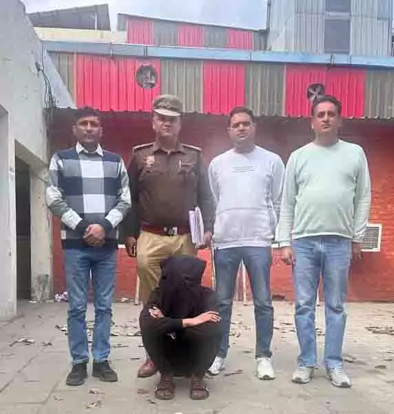 Chandigarh: ड्रग तस्कर गिरफ्तार, दो दिन की पुलिस रिमांड पर Chandigarh: ड्रग तस्कर गिरफ्तार, दो दिन की पुलिस रिमांड पर
