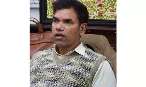 Jammu: मंडलायुक्त ने प्रवासी कर्मचारियों के लिए पारगमन आवास की प्रगति की समीक्षा की