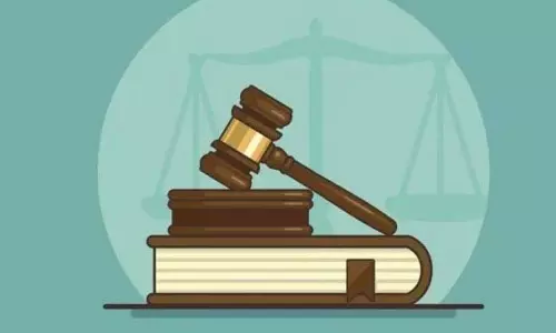 चार्जशीट दाखिल होने तक FIR पर पासपोर्ट देने से इनकार नहीं किया जा सकता: HC चार्जशीट दाखिल होने तक FIR पर पासपोर्ट देने से इनकार नहीं किया जा सकता: HC