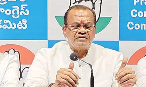 Telangana: कोमाटीरेड्डी ने कार्यकर्ता की हत्या के लिए बीआरएस को जिम्मेदार ठहराया