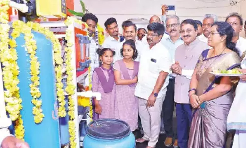 Andhra: कोरोमंडल ने छात्रों के लिए आरओ संयंत्र दान किए