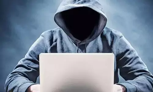 फोटोग्राफर से 7 लाख की ठगी, ऑनलाइन ठगाया