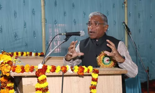 Ballia: शिक्षा ही युवाओं का भविष्य बदल सकती है: राज्यसभा उपसभापति हरिवंश Ballia: शिक्षा ही युवाओं का भविष्य बदल सकती है: राज्यसभा उपसभापति हरिवंश