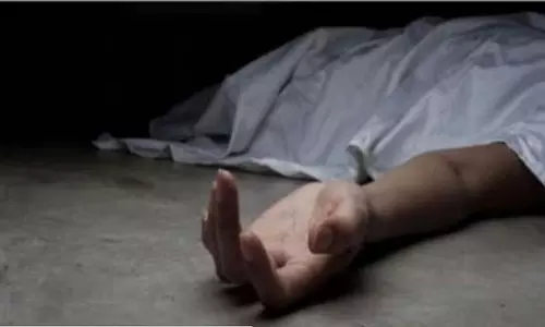 Odisha: ओडिशा में प्रेमी के साथ पकड़ी गई विवाहित महिला की सदमे से मौत Odisha: ओडिशा में प्रेमी के साथ पकड़ी गई विवाहित महिला की सदमे से मौत