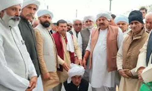 Shahpur: देशवाल खाप चौधरी की शोक सभा में पहुचे खाप चौधरियों ने दी श्रद्धांजलि Shahpur: देशवाल खाप चौधरी की शोक सभा में पहुचे खाप चौधरियों ने दी श्रद्धांजलि
