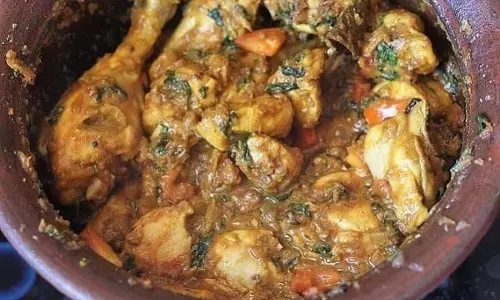 Recipe: घर पर आसानी से बनाएं स्वादिष्ट हांडी चिकन Recipe: घर पर आसानी से बनाएं स्वादिष्ट हांडी चिकन