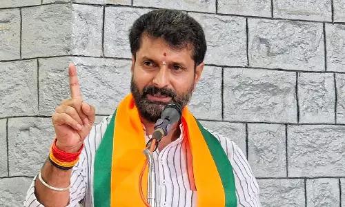Karnataka: मंत्री लक्ष्मी हेब्बालाका के दुर्व्यवहार मामले में निरोधक आदेश बढ़ाया गया