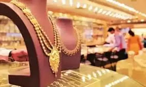 सोने की कीमत 64,560 रुपये प्रति गिन्नी पर पहुंची