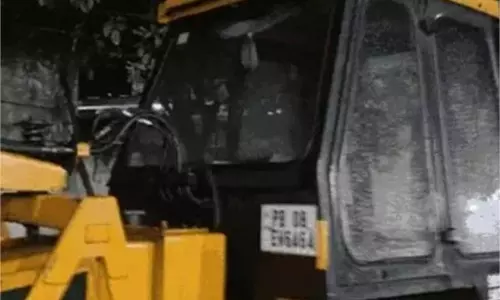 Jalandhar : क्रेन की चपेट में आने से मजदूर की मौत Jalandhar : क्रेन की चपेट में आने से मजदूर की मौत