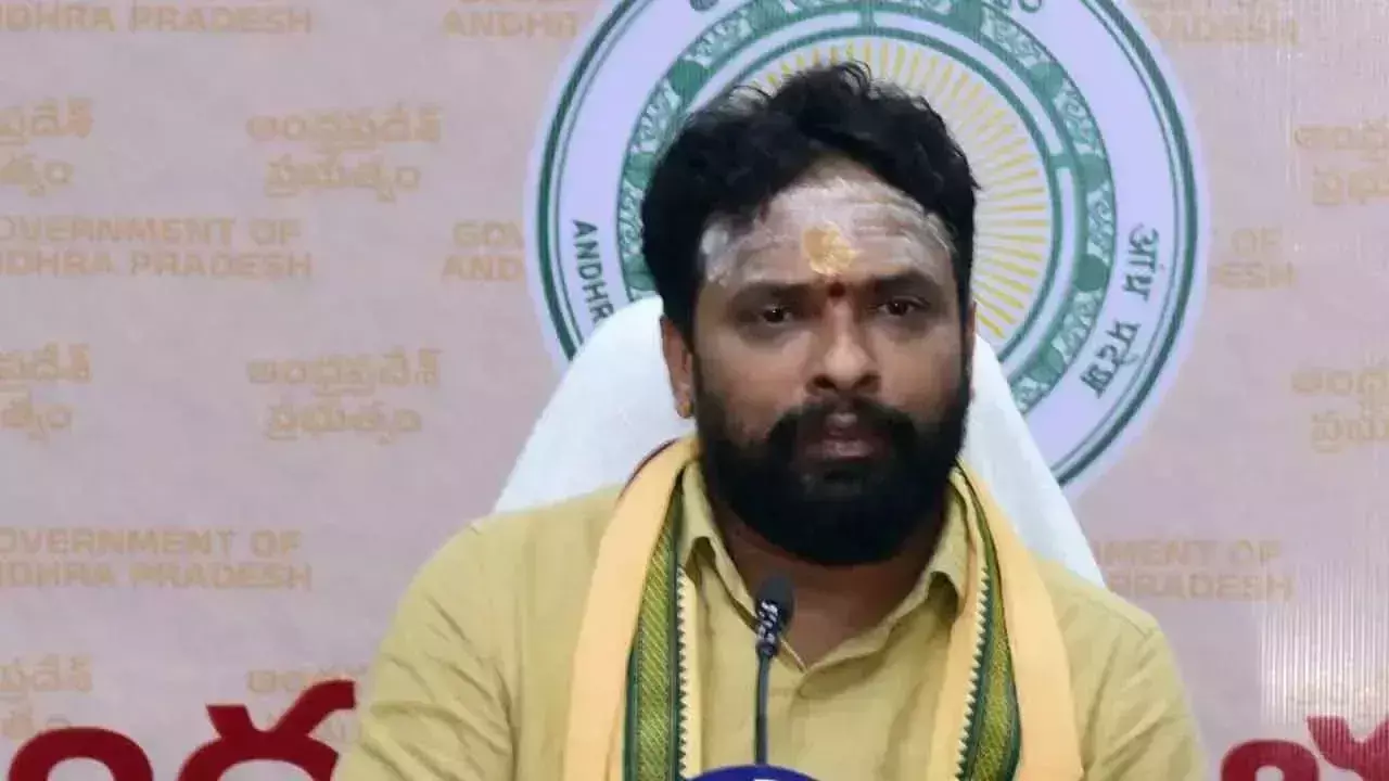 श्रम मंत्री ने ESI अस्पतालों में लापरवाही के खिलाफ चेतावनी दी श्रम मंत्री ने ESI अस्पतालों में लापरवाही के खिलाफ चेतावनी दी