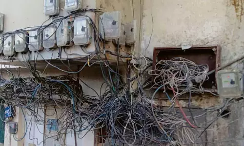 Haryana: तारों का जाल वकीलों के लिए ख़तरा बन रहा