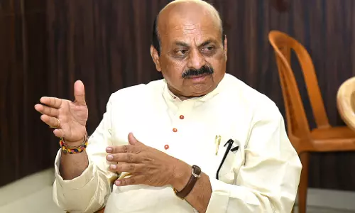 पांच गारंटी एक राजनीतिक लाभ योजना है: बसवराज बोम्मई ने आलोचना की पांच गारंटी एक राजनीतिक लाभ योजना है: बसवराज बोम्मई ने आलोचना की