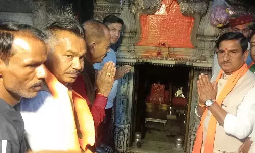 केंद्रीय राज्य मंत्री तोखन साहू ने श्री करणी माता के दर्शन किए केंद्रीय राज्य मंत्री तोखन साहू ने श्री करणी माता के दर्शन किए