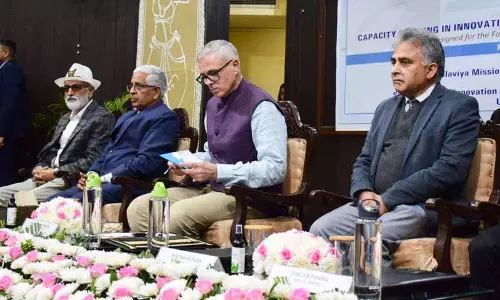 Omar ने ‘अपनी डिग्री डिजाइन करें’ मॉडल का समर्थन किया