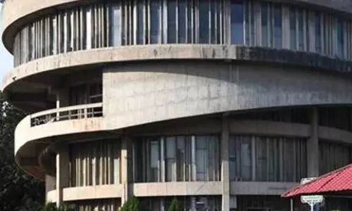 Punjab University के कर्मचारियों ने नियमितीकरण की मांग को लेकर प्रदर्शन किया Punjab University के कर्मचारियों ने नियमितीकरण की मांग को लेकर प्रदर्शन किया