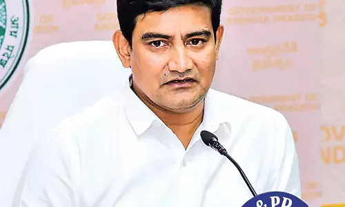 सहानुभूति पाने के लिए YSRCP नेताओं का नाटक