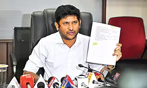Andhra: फाइबरनेट एमडी दिनेश कुमार का देशद्रोह