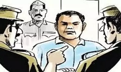 Bijnor: आहत किसान ने न्याय न मिलने पर डीएम कार्यालय में आत्महत्या का प्रयास किया