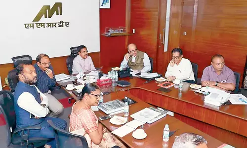 Minister Narayan: मुंबई शहर विकास नीतियों पर अध्ययन Minister Narayan: मुंबई शहर विकास नीतियों पर अध्ययन