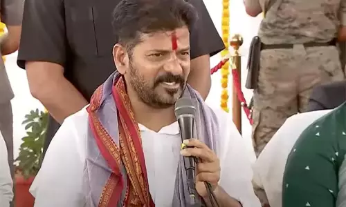 हर जिले में महिला फेडरेशन के लिए पेट्रोल पंप होंगे: CM Revanth Reddy हर जिले में महिला फेडरेशन के लिए पेट्रोल पंप होंगे: CM Revanth Reddy