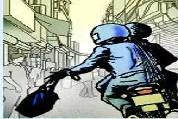 Ranchi: महिला से डेढ़ लाख की लूट