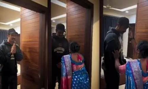 विक्की कौशल की हाउसहेल्प ने Chhava देखने के बाद ‘नजर उतारना’ की रस्म निभाई विक्की कौशल की हाउसहेल्प ने Chhava देखने के बाद ‘नजर उतारना’ की रस्म निभाई