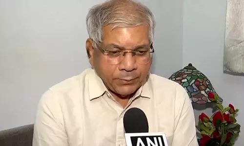 प्रकाश अंबेडकर ने भीमा कोरेगांव मामले में शरद पवार के दस्तावेज पेश करने की मांग की
