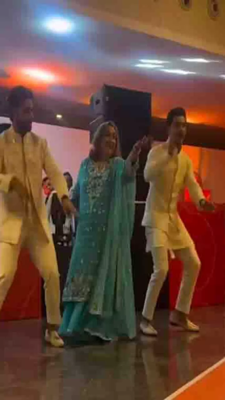 रणबीर कपूर ने Kajra Re गाने में किया धमाकेदार डांस