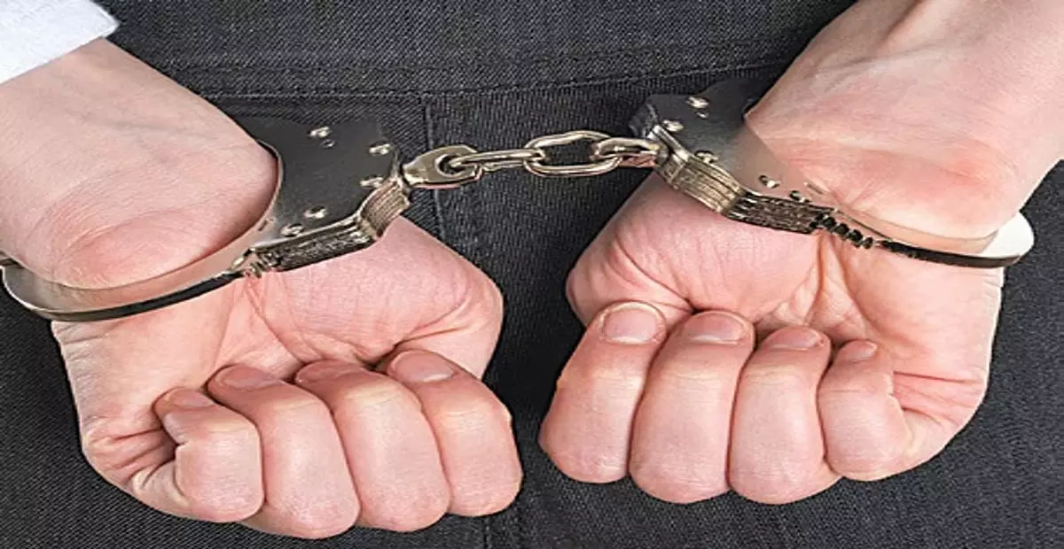 UP News: हत्या की साजिश, पुलिस ने 5 अपराधियों के गैंग को पकड़ा UP News: हत्या की साजिश, पुलिस ने 5 अपराधियों के गैंग को पकड़ा