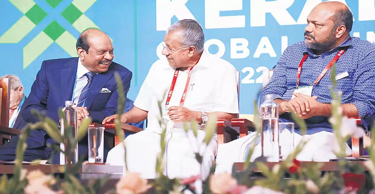 Kerala: केरल सरकार और विपक्ष ने निवेशकों को लुभाने के लिए संयुक्त मोर्चा बनाया Kerala: केरल सरकार और विपक्ष ने निवेशकों को लुभाने के लिए संयुक्त मोर्चा बनाया