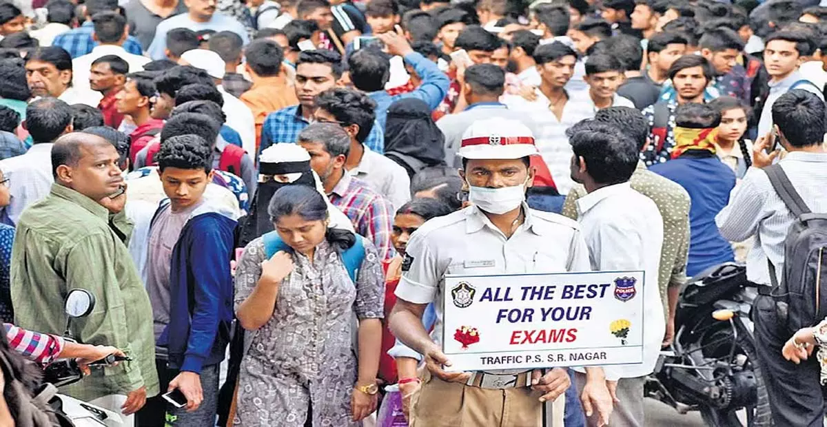 Telangana: व्याख्याताओं ने आईपीई 2025 परीक्षा ड्यूटी पोस्टिंग का विरोध किया Telangana: व्याख्याताओं ने आईपीई 2025 परीक्षा ड्यूटी पोस्टिंग का विरोध किया