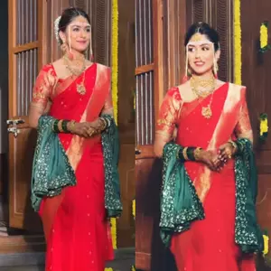 Mrunal Thakur ने दिन के आखिरी शॉट की झलक दिखाई Mrunal Thakur ने दिन के आखिरी शॉट की झलक दिखाई