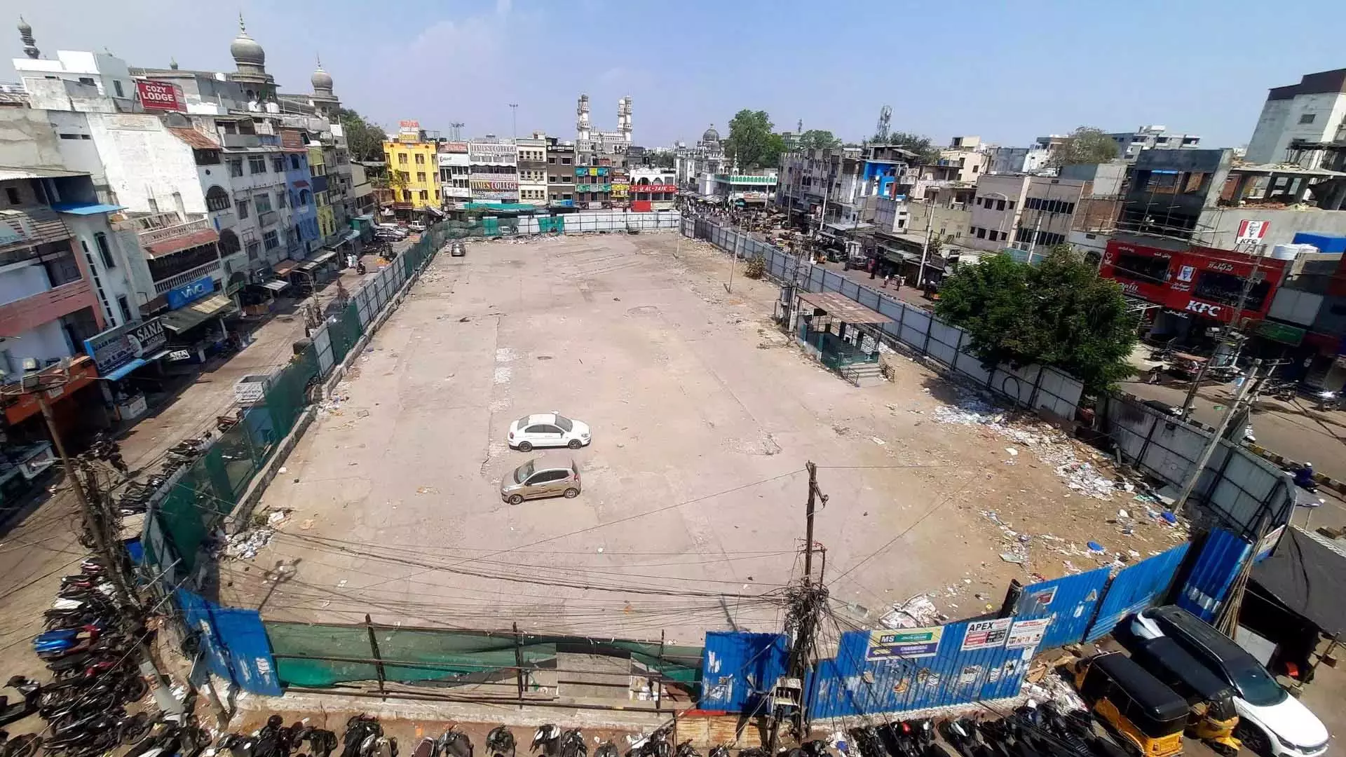 Charminar मल्टी-लेवल पार्किंग परियोजना 7 साल के लिए विलंबित Charminar मल्टी-लेवल पार्किंग परियोजना 7 साल के लिए विलंबित