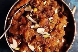 Singhare Atte ka Halwa Recipe: महाशिवरात्रि पर भगवान शिव को लगाएं सिंघाड़े के आटे से बने हलवे का भोग Singhare Atte ka Halwa Recipe: महाशिवरात्रि पर भगवान शिव को लगाएं सिंघाड़े के आटे से बने हलवे का भोग