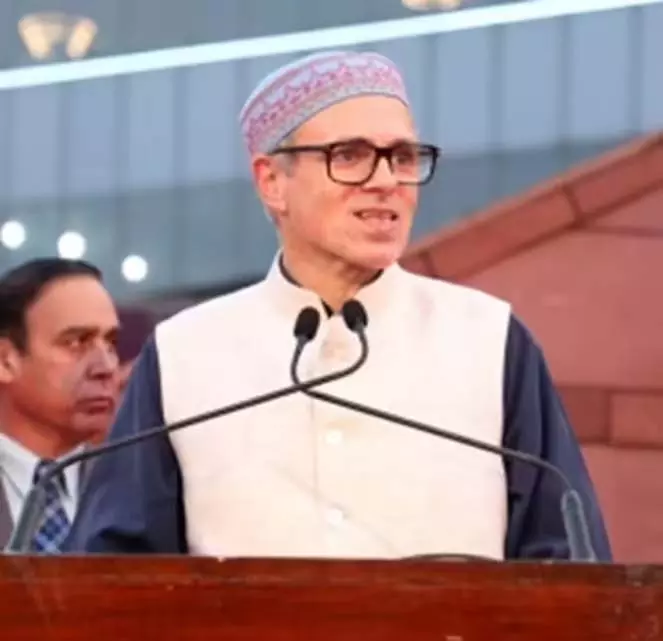 उमर ने एचपी जैसी ‘भूमि निवेश सुरक्षा’ की वकालत की उमर ने एचपी जैसी ‘भूमि निवेश सुरक्षा’ की वकालत की