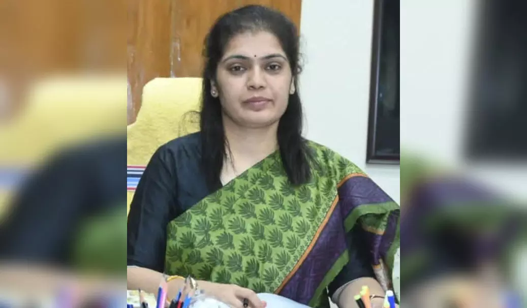 DC के सरकारी आवास में चोरी, फूले पुलिस अफसरों के हाथ-पांव, तालाब में खोजबीन DC के सरकारी आवास में चोरी, फूले पुलिस अफसरों के हाथ-पांव, तालाब में खोजबीन