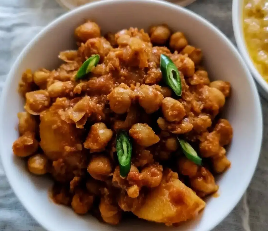 आलू-चना करी रेसिपी आलू-चना करी रेसिपी