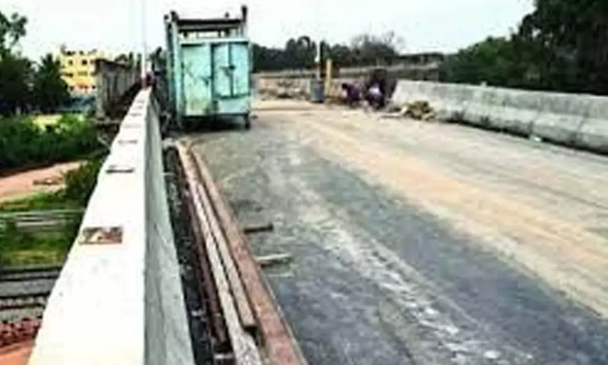 Karnataka: सरकार ने कानूनी विशेषज्ञों के साथ महत्वपूर्ण चर्चा की Karnataka: सरकार ने कानूनी विशेषज्ञों के साथ महत्वपूर्ण चर्चा की